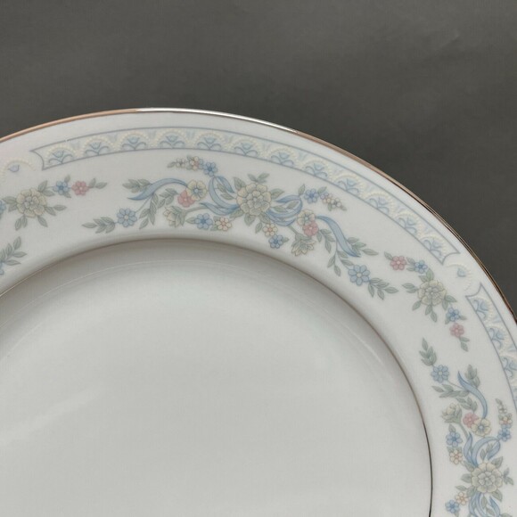 Somerset by NL Excel Dinner Plates White Blue Floral Platinum Trim Lot of 2 - Picture 4 of 6
